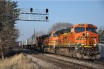 Intermodal rolls east over the diamonds